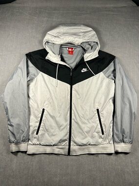 Nike Men's Gray and Black Hooded Windbreaker Jacket